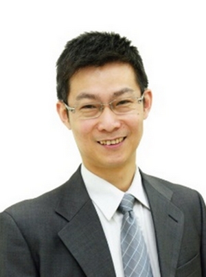 李 彦慶　氏